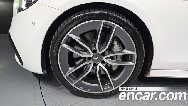 Mercedes-Benz E-Class 2021 — photo 5