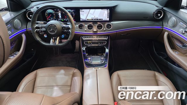 Mercedes-Benz E-Class 2021 — photo 10