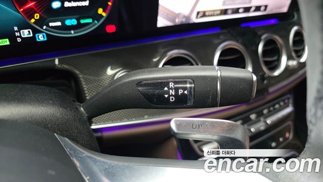 Mercedes-Benz E-Class 2021 — photo 12