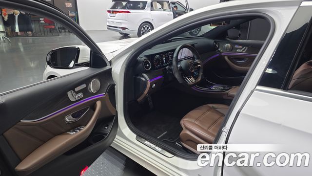 Mercedes-Benz E-Class 2021 — photo 13