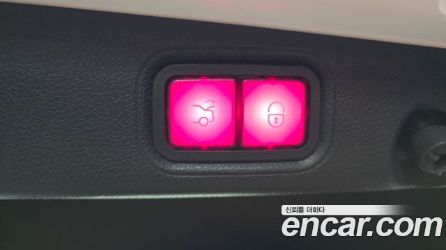 Mercedes-Benz E-Class 2021 — photo 23