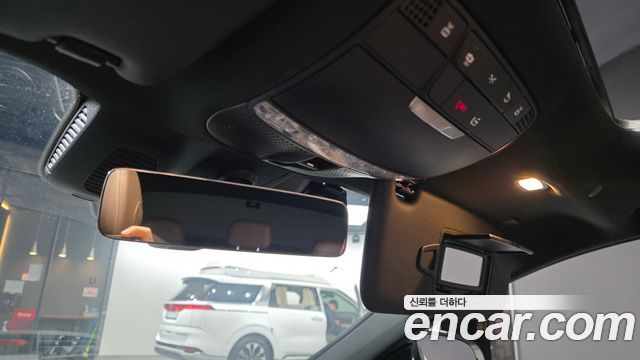 Mercedes-Benz E-Class 2021 — photo 24