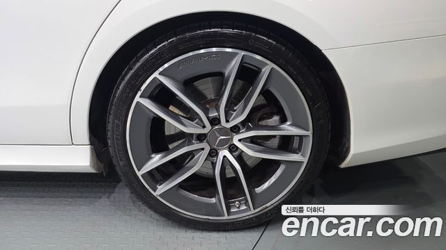 Mercedes-Benz E-Class 2021 — photo 7