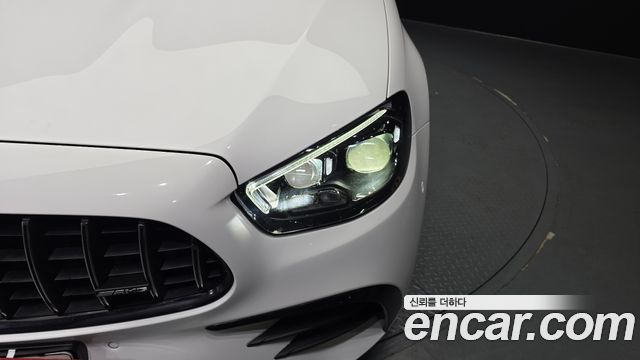 Mercedes-Benz E-Class 2021 — photo 8