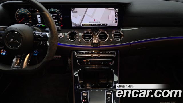Mercedes-Benz E-Class 2021 — photo 27