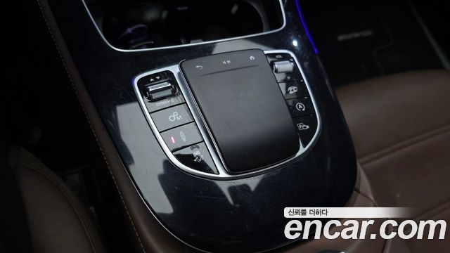Mercedes-Benz E-Class 2021 — photo 29
