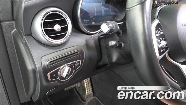 Mercedes-Benz GLC-Class 2022 — photo 28