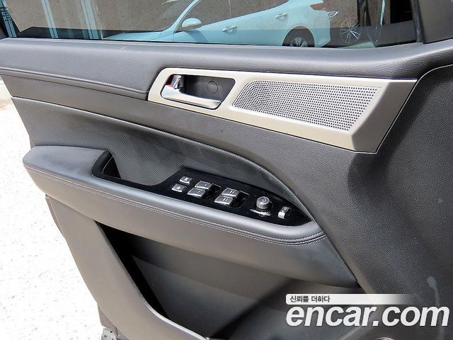 KG Mobility Rexton 2019 — photo 11