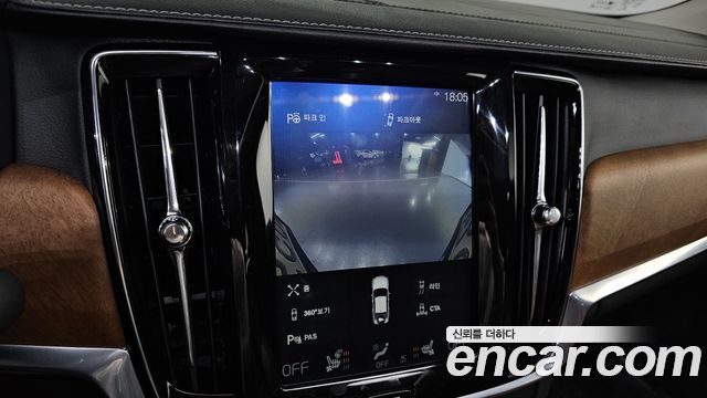 Volvo S90 2019 — photo 16