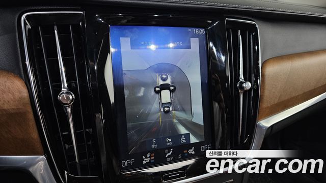 Volvo S90 2019 — photo 17