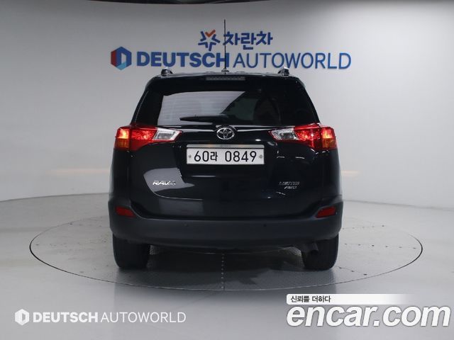 Toyota RAV4 2015 — photo 4