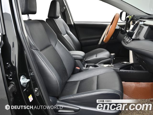 Toyota RAV4 2015 — photo 10
