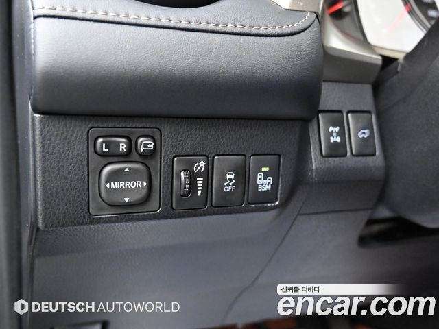 Toyota RAV4 2015 — photo 17