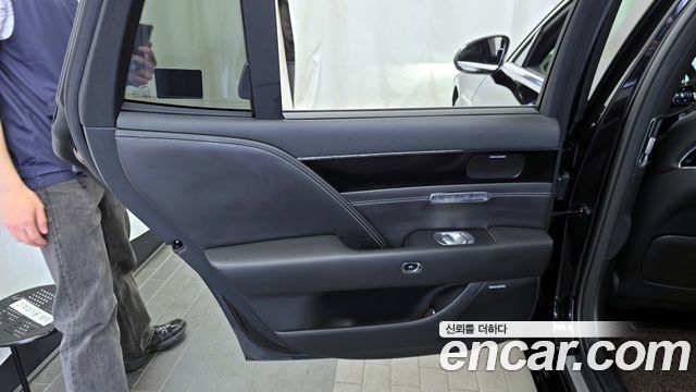 Genesis G90 2022 — photo 15