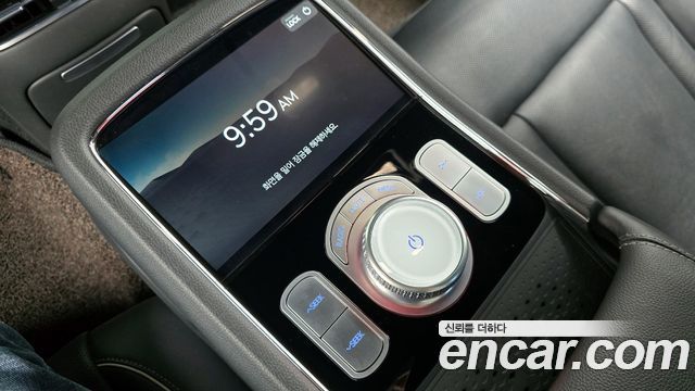 Genesis G90 2022 — photo 28