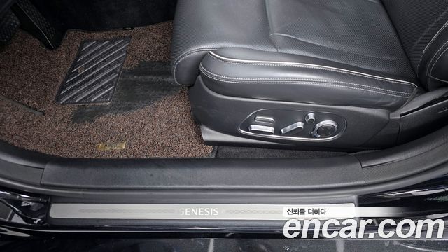Genesis G90 2022 — photo 33