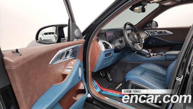 BMW XM 2025 — photo 13