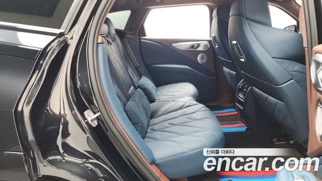 BMW XM 2025 — photo 17