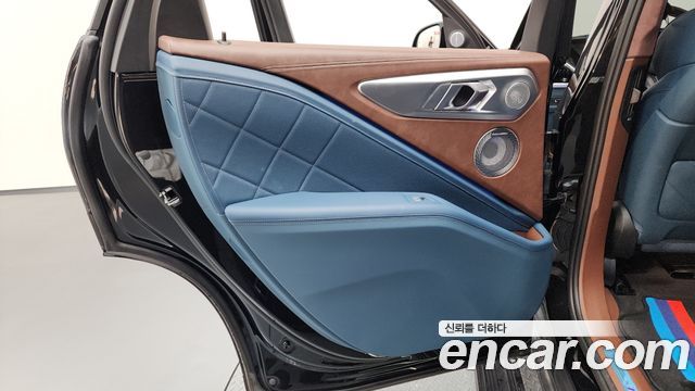 BMW XM 2025 — photo 15