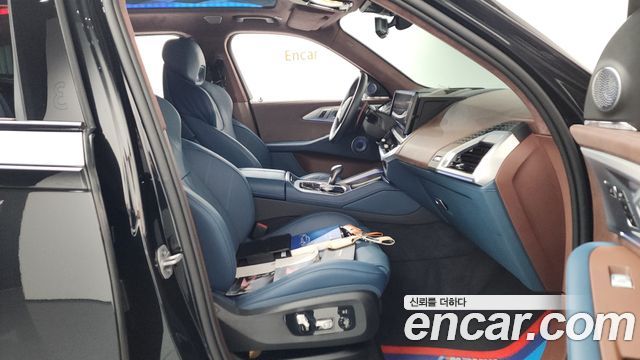 BMW XM 2025 — photo 16