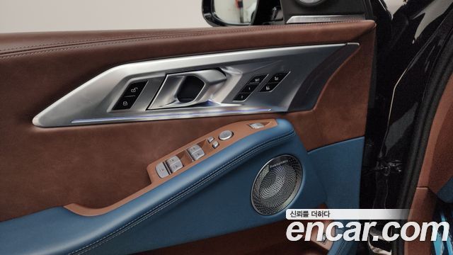 BMW XM 2025 — photo 29