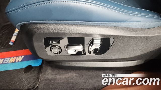 BMW XM 2025 — photo 36