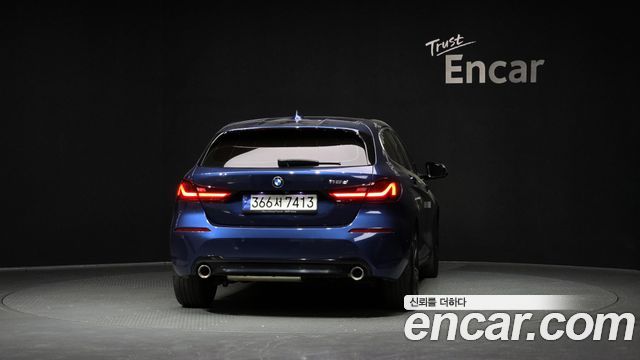 BMW 1-Series 2021 — photo 4