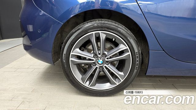 BMW 1-Series 2021 — photo 5