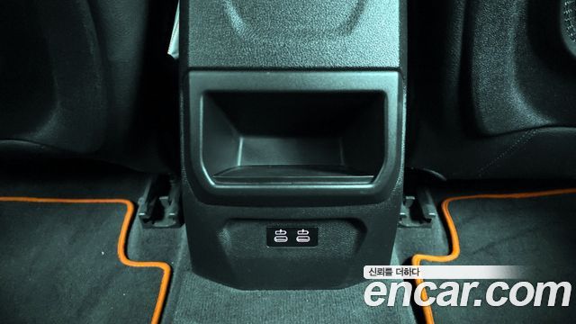 BMW 1-Series 2021 — photo 25