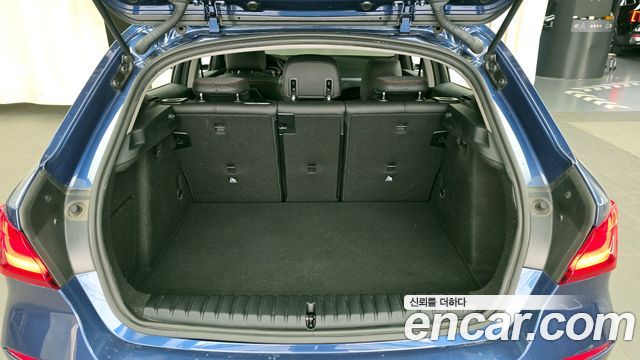 BMW 1-Series 2021 — photo 26