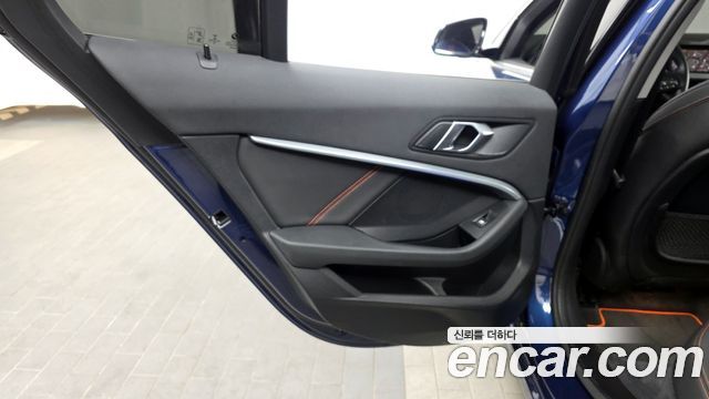 BMW 1-Series 2021 — photo 15