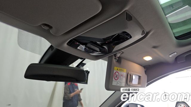 BMW 1-Series 2021 — photo 29