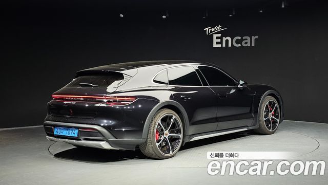 Porsche Taycan 2025 — photo 2