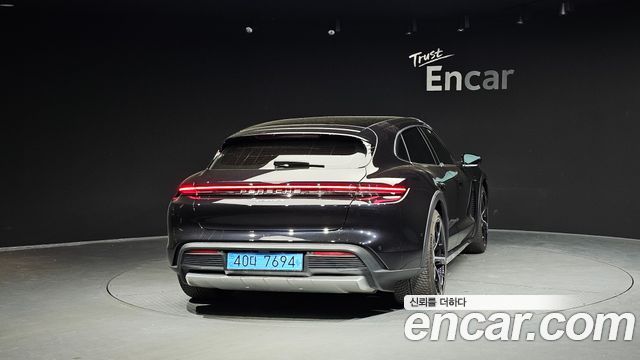 Porsche Taycan 2025 — photo 4