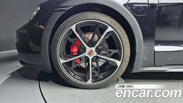Porsche Taycan 2025 — photo 5