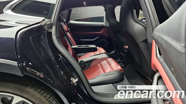 Porsche Taycan 2025 — photo 11
