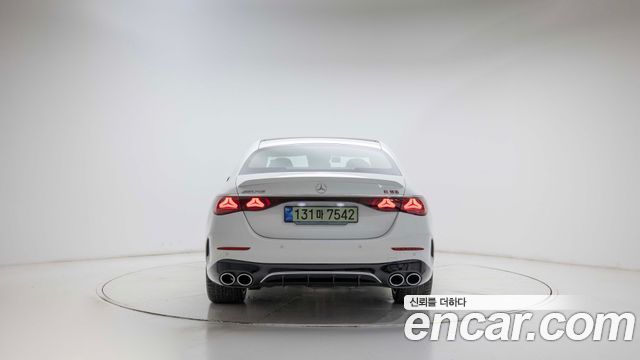Mercedes-Benz E-Class 2026 — photo 4