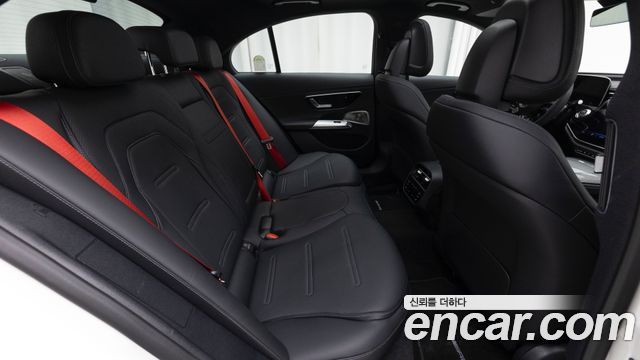 Mercedes-Benz E-Class 2026 — photo 10