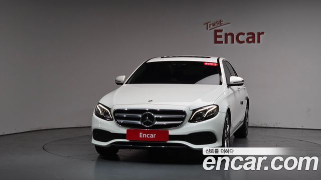 Mercedes-Benz E-Class 2017 — photo 3