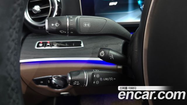 Mercedes-Benz E-Class 2017 — photo 23