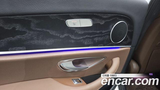 Mercedes-Benz E-Class 2017 — photo 25