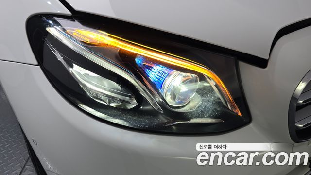 Mercedes-Benz E-Class 2017 — photo 8