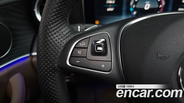 Mercedes-Benz E-Class 2017 — photo 30