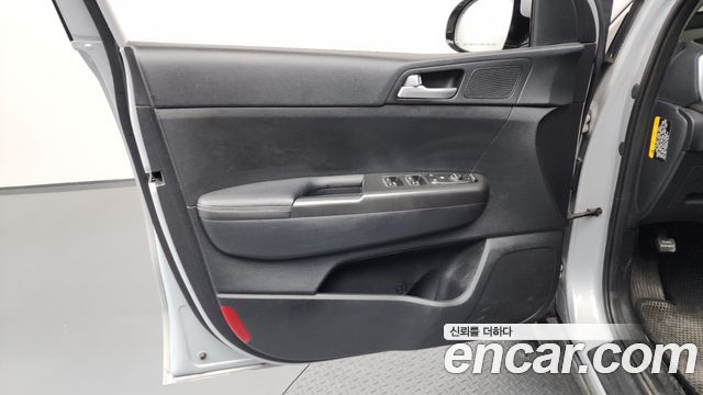 Kia Sportage 2017 — photo 14