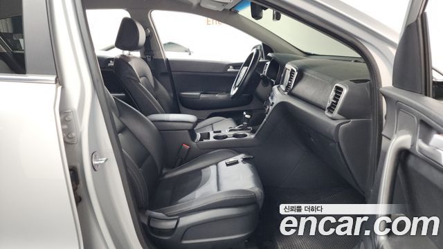 Kia Sportage 2017 — photo 16
