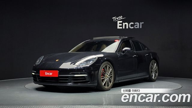 Porsche Panamera 2018 — photo 1