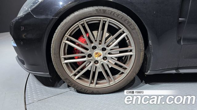 Porsche Panamera 2018 — photo 5