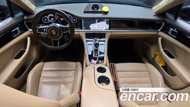 Porsche Panamera 2018 — photo 7