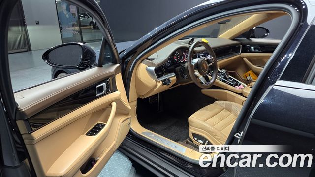 Porsche Panamera 2018 — photo 10