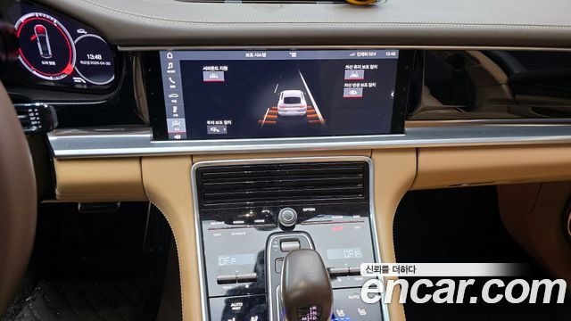 Porsche Panamera 2018 — photo 14